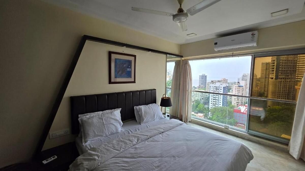 Apartment 3 Bhk Sea Facing Spacious Apartment- Ocean 1402 *