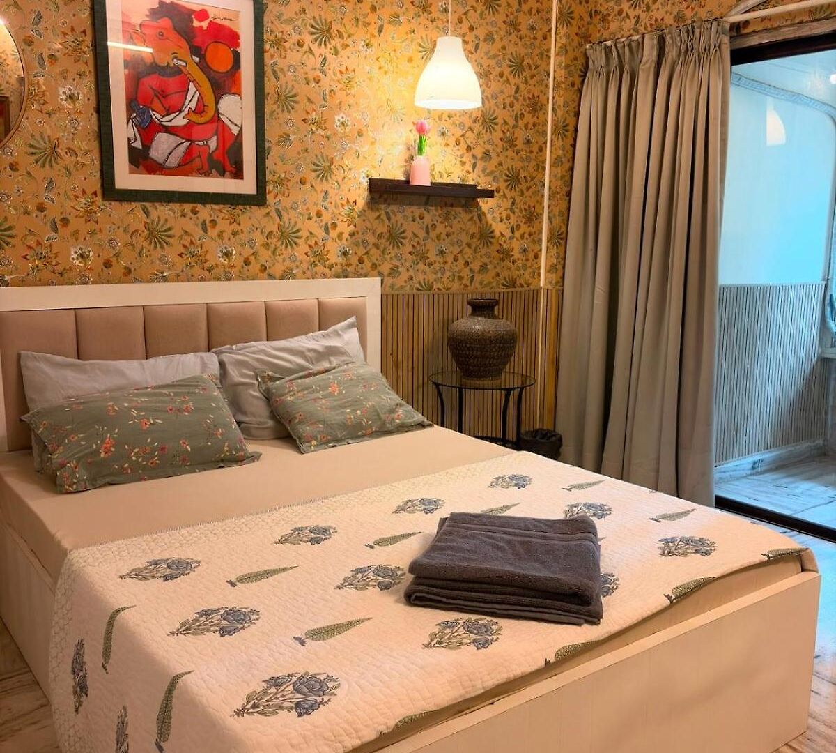 Adore 4 Bhk Luxury Apartment- Bandra * Mumbai