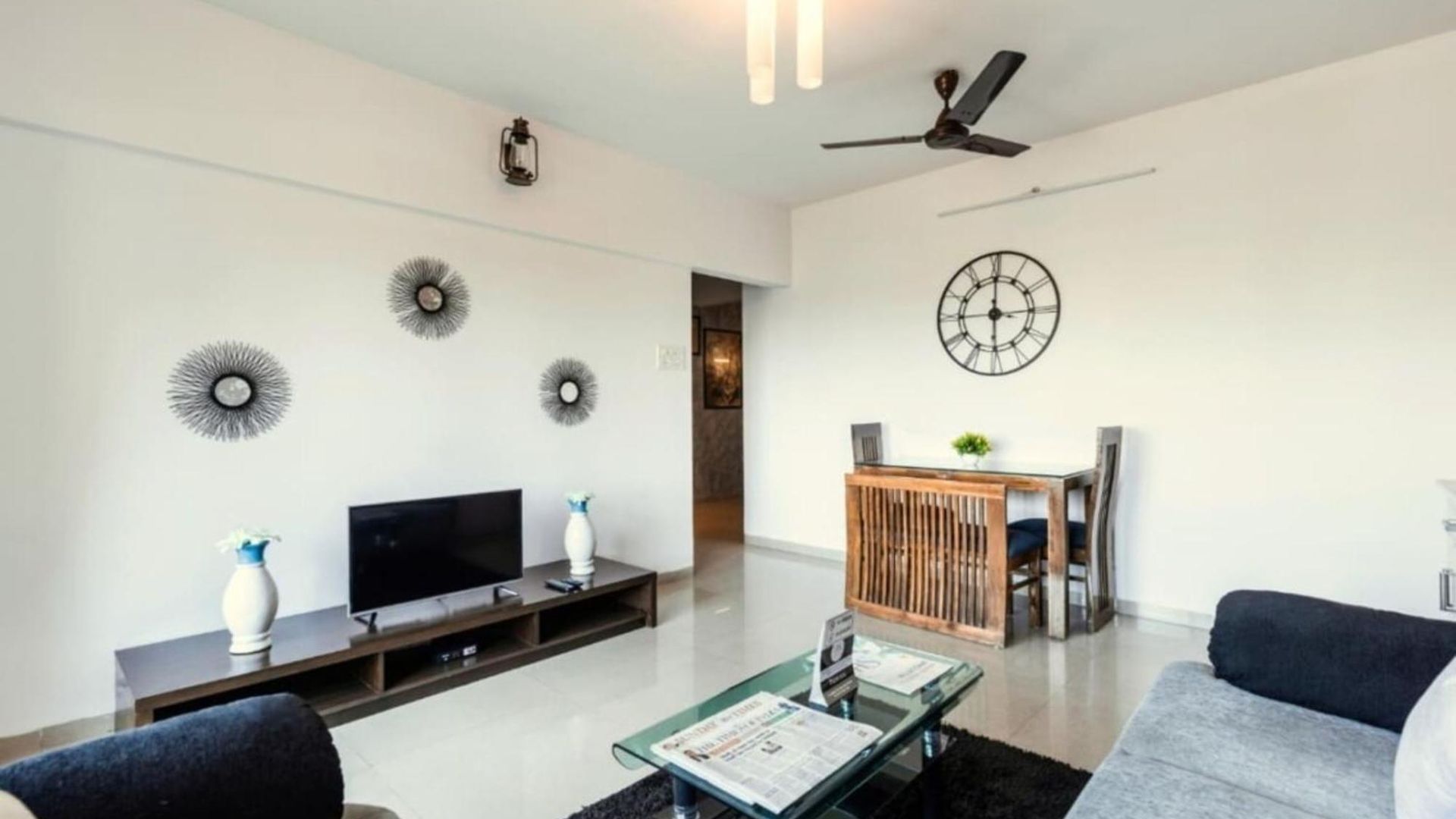 Apartment Spacious 3bhk Family Near Growels Mall Next To Western Express Highway