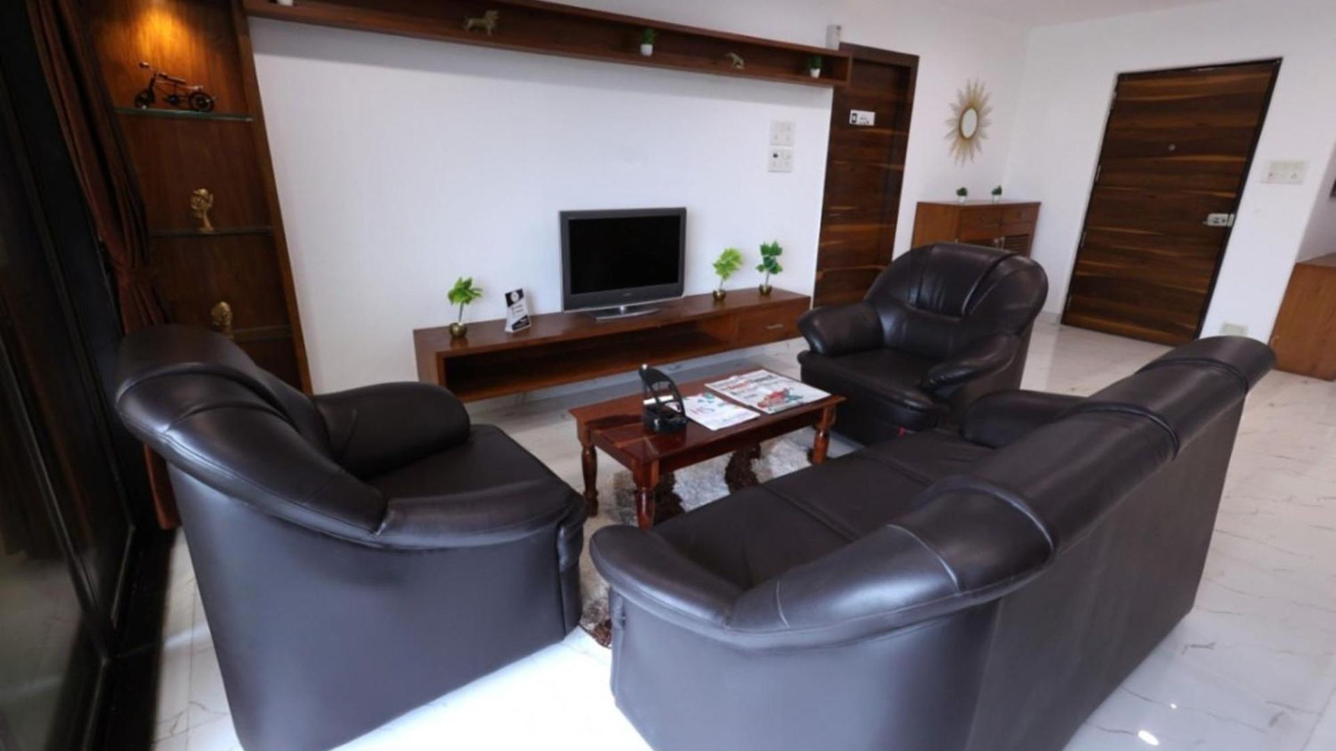 Premium 3br Near Bkc & Bandra East Apartment