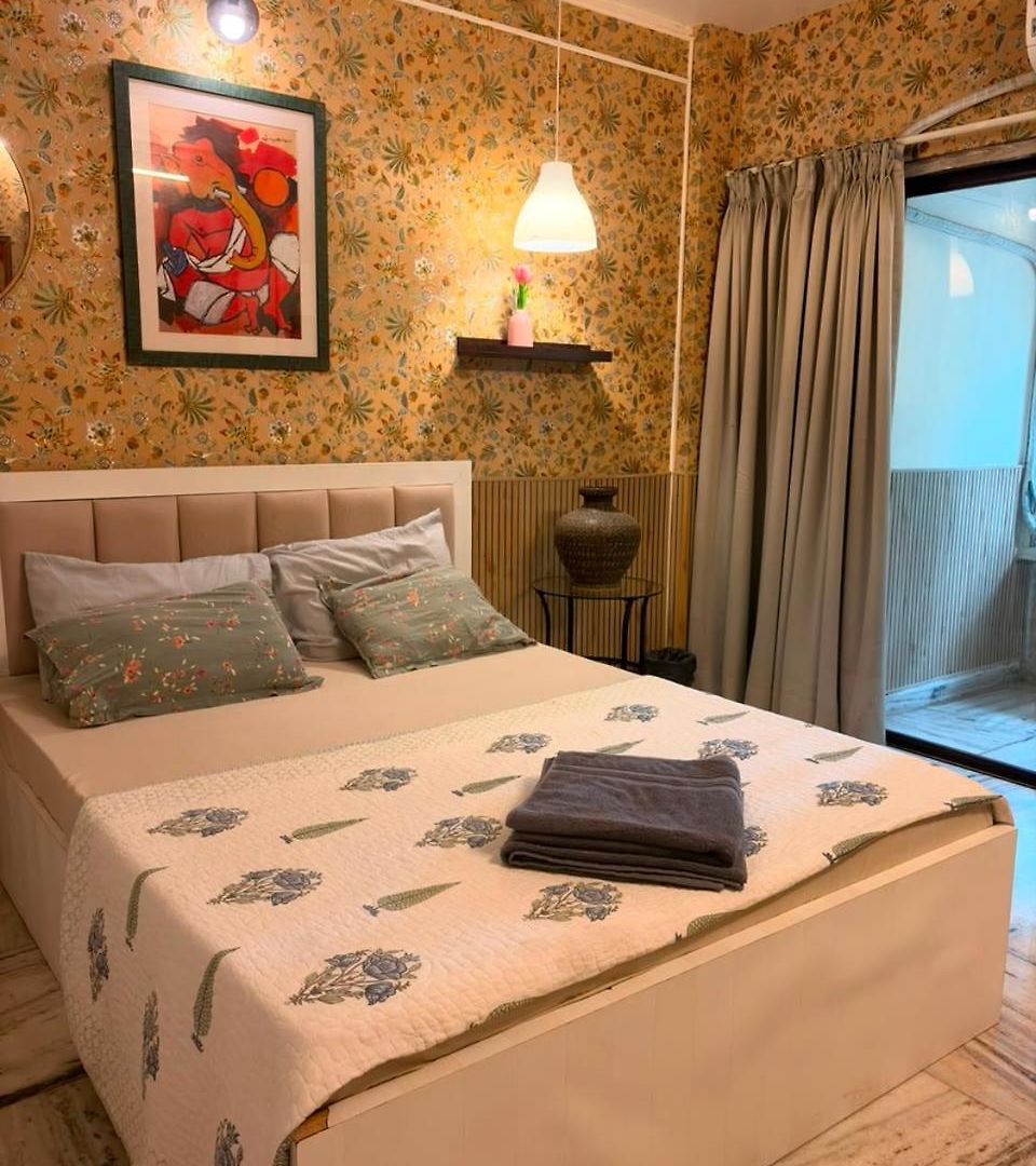 Adore 4 Bhk Luxury Apartment- Bandra Apartment *