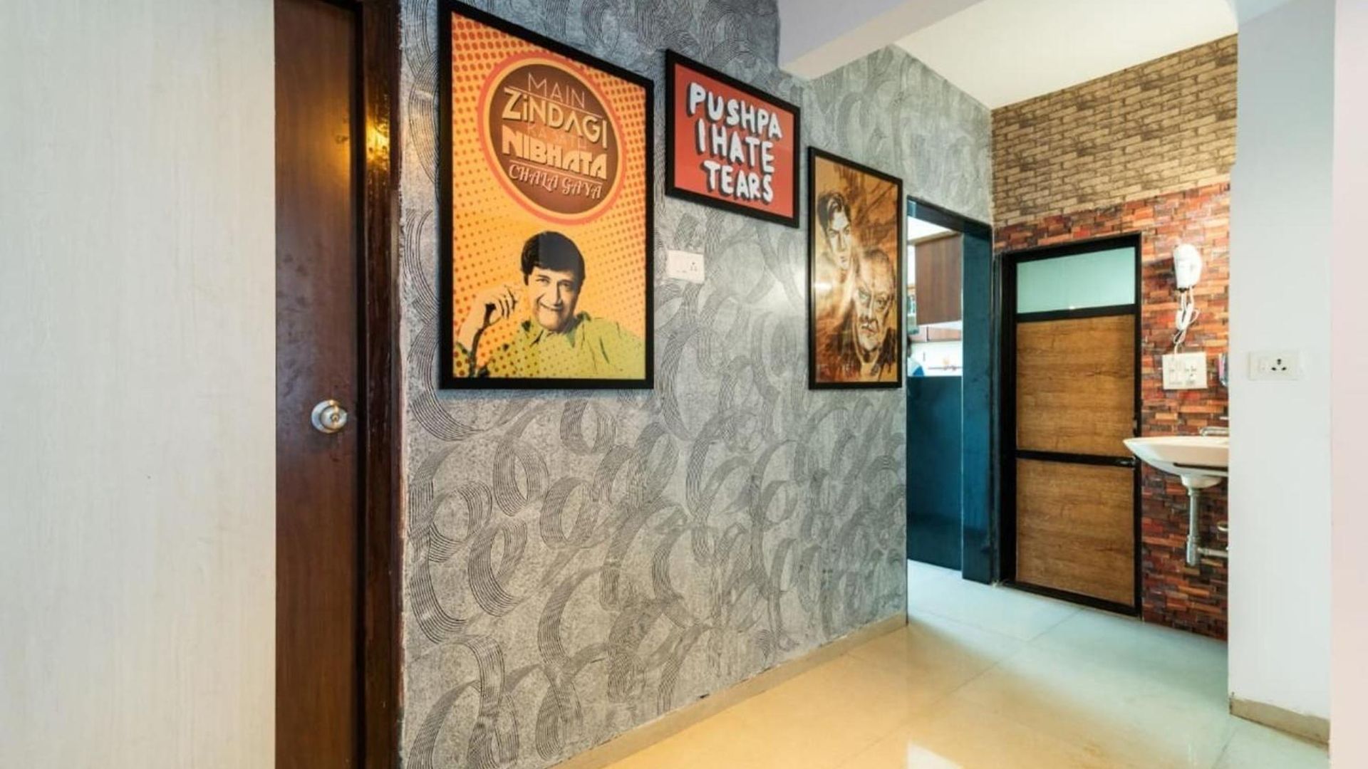 Apartment Spacious 3bhk Family Near Growels Mall Next To Western Express Highway