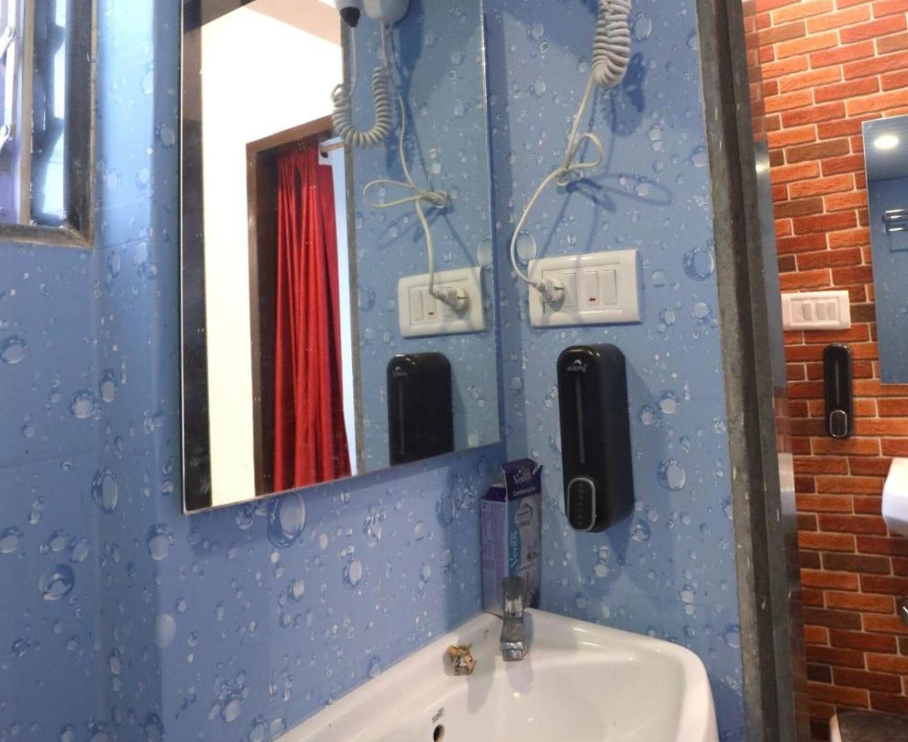 Apartment Azure 1-bedroom Apartment, Asha Nagar Kandivali East,