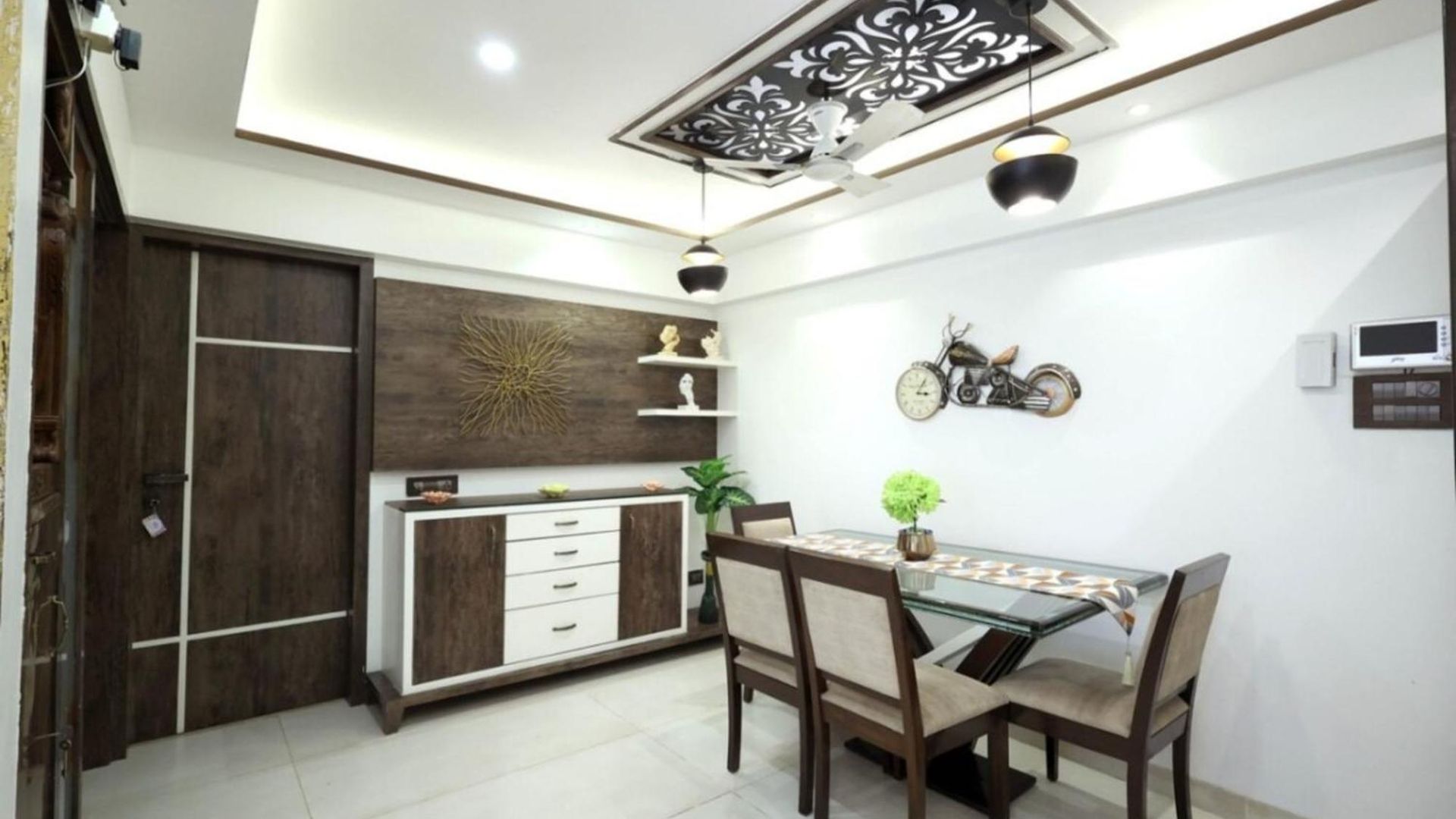 Embassy 2 Bedroom Near Bkc & Guru Nanak Hospital Bandra East *