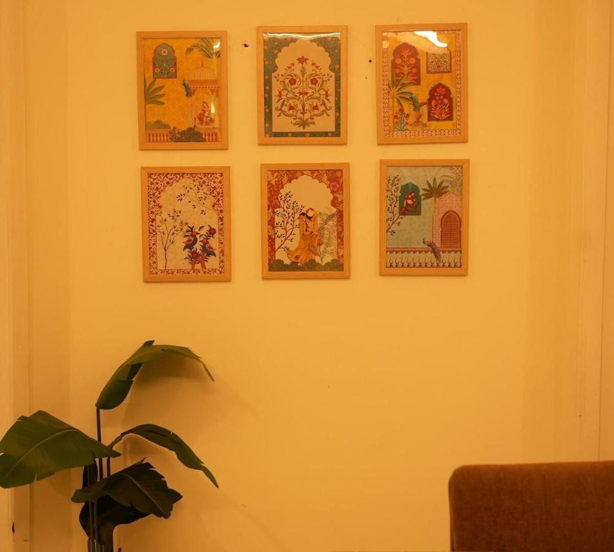 Deep 5th Floor - 3bhk Aesthetic Khar Apartment *