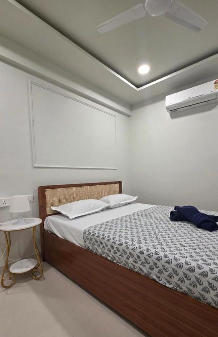 Apartment Fortune Crown 403- Premium Khar