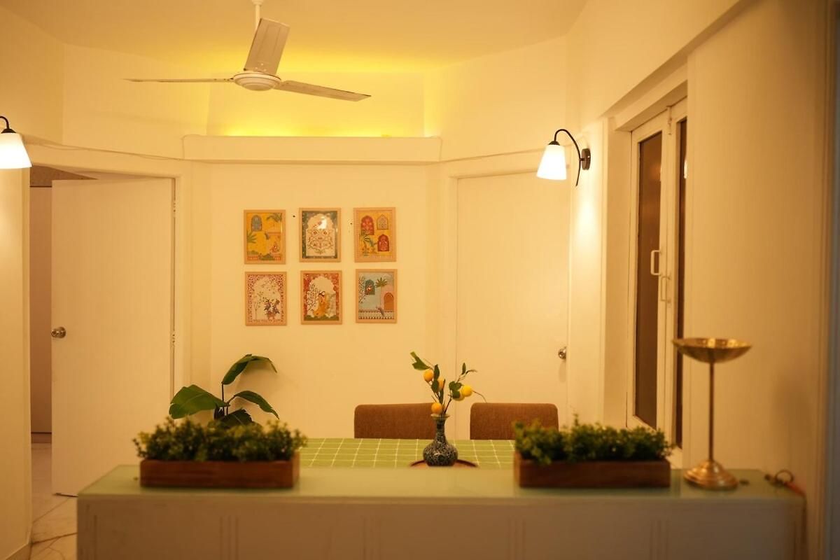 Deep 5th Floor - 3bhk Aesthetic Khar Apartment