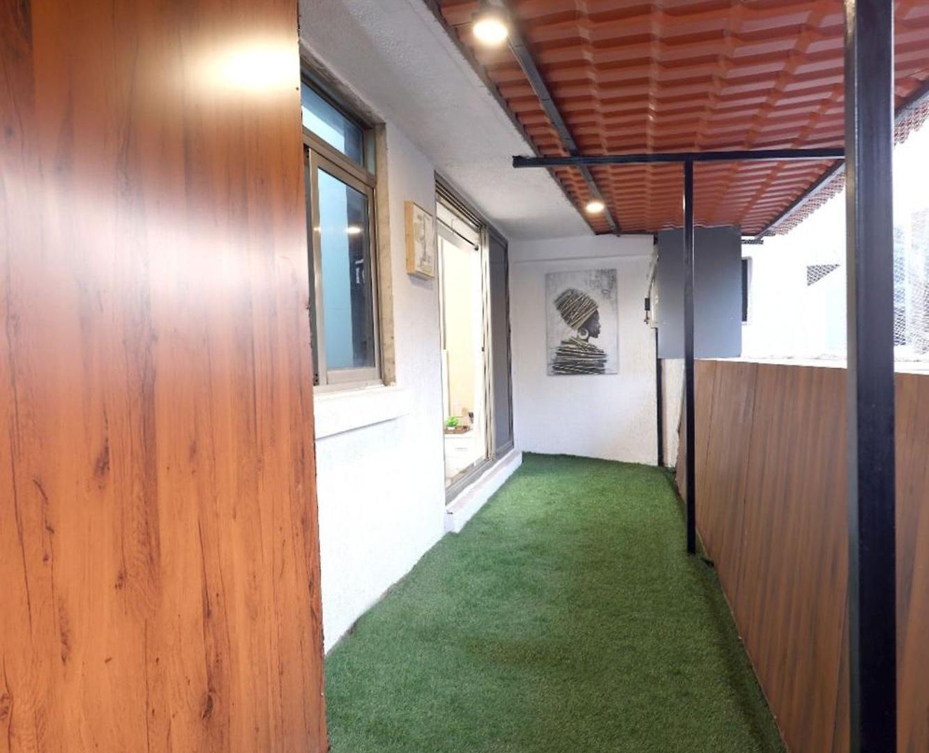 Spacious 1 Bhk For Business & Family Near International Airport Apartment Mumbai