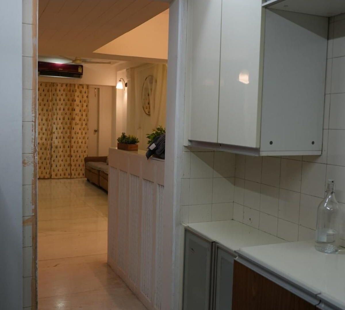 Deep 5th Floor - 3bhk Aesthetic Khar Apartment
