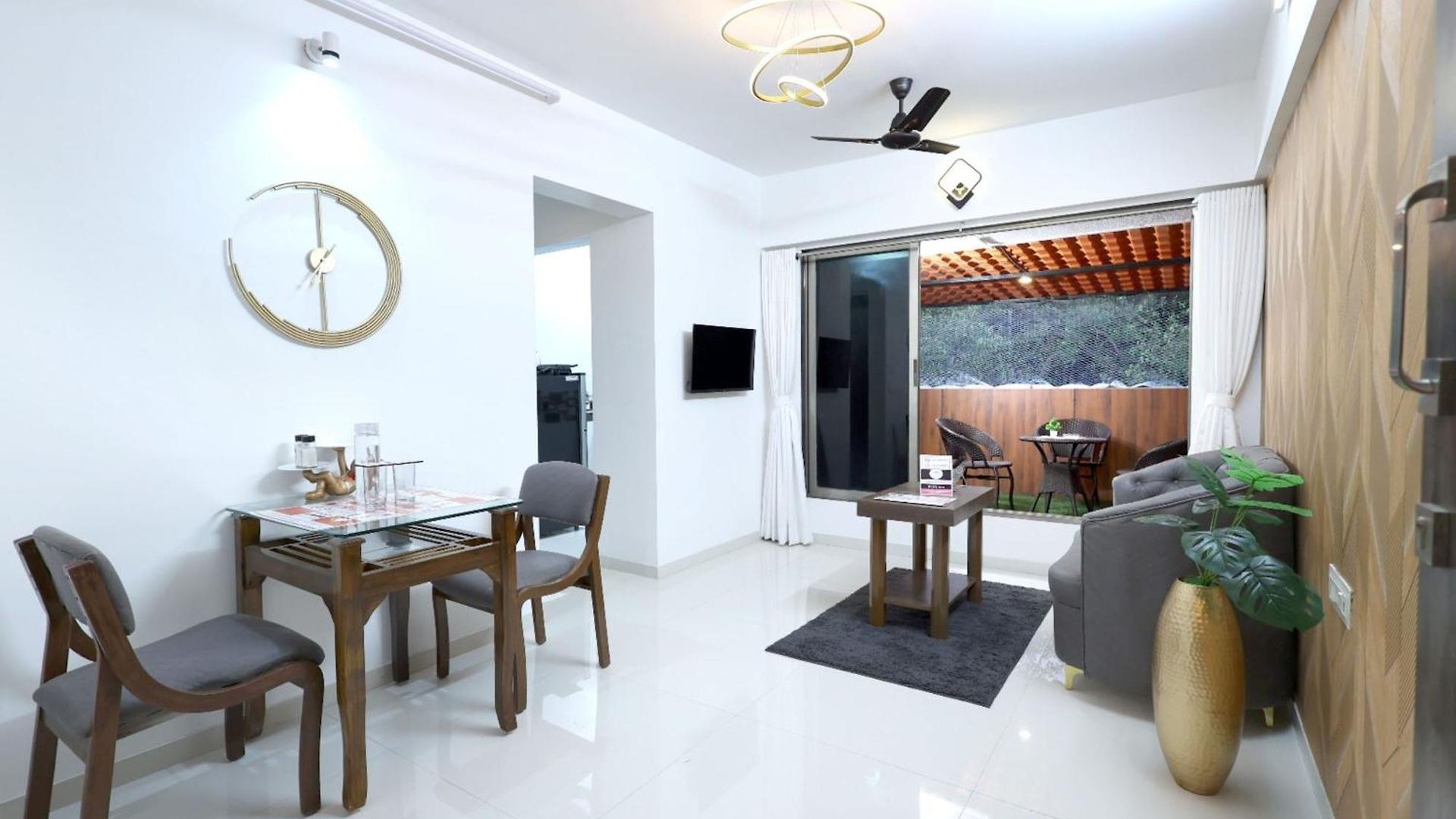 Apartment Spacious 1 Bhk For Business & Family Near International Airport Mumbai