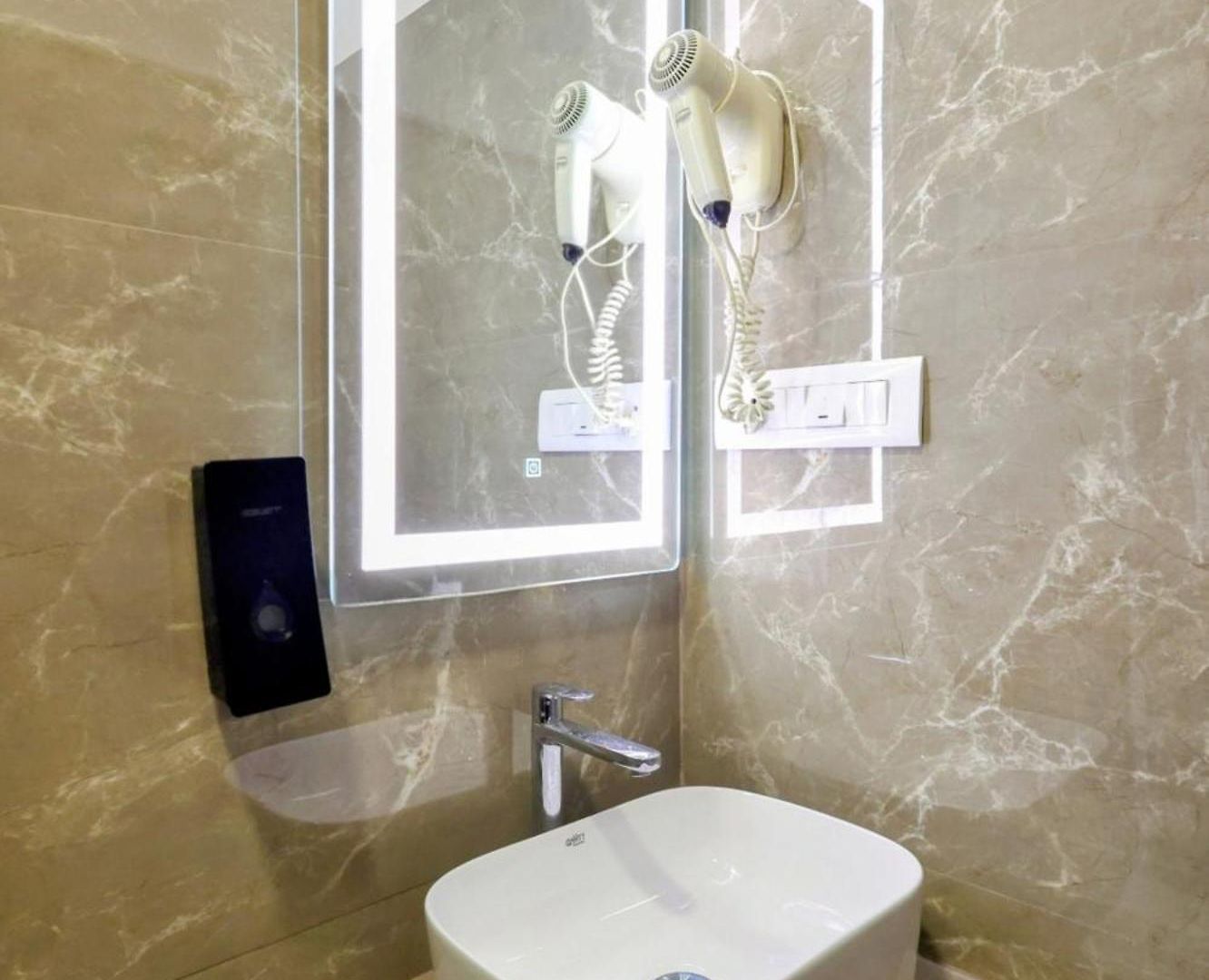 Premium 1bhk Near Borivali National Park Next To Western Express Highway *