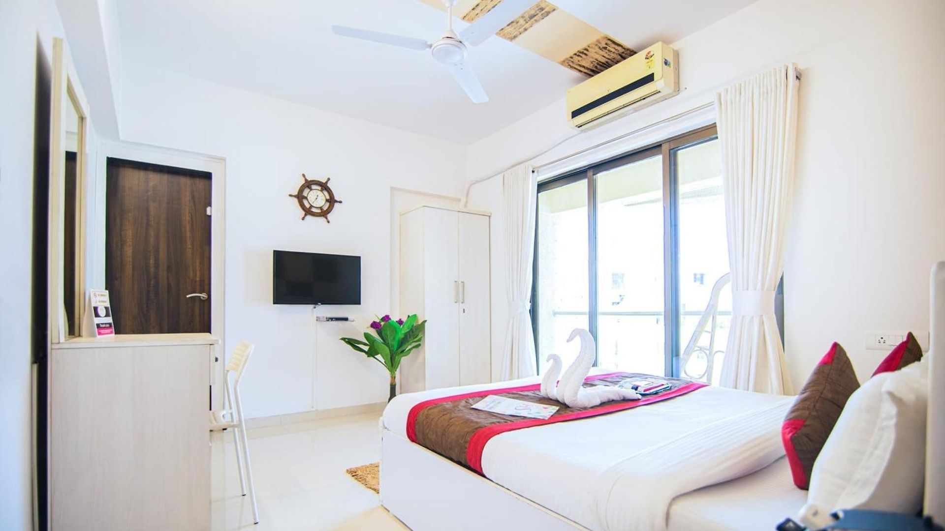 Apartment Luxury 3 Bedroom Near Airport For Working Professionals And Families *