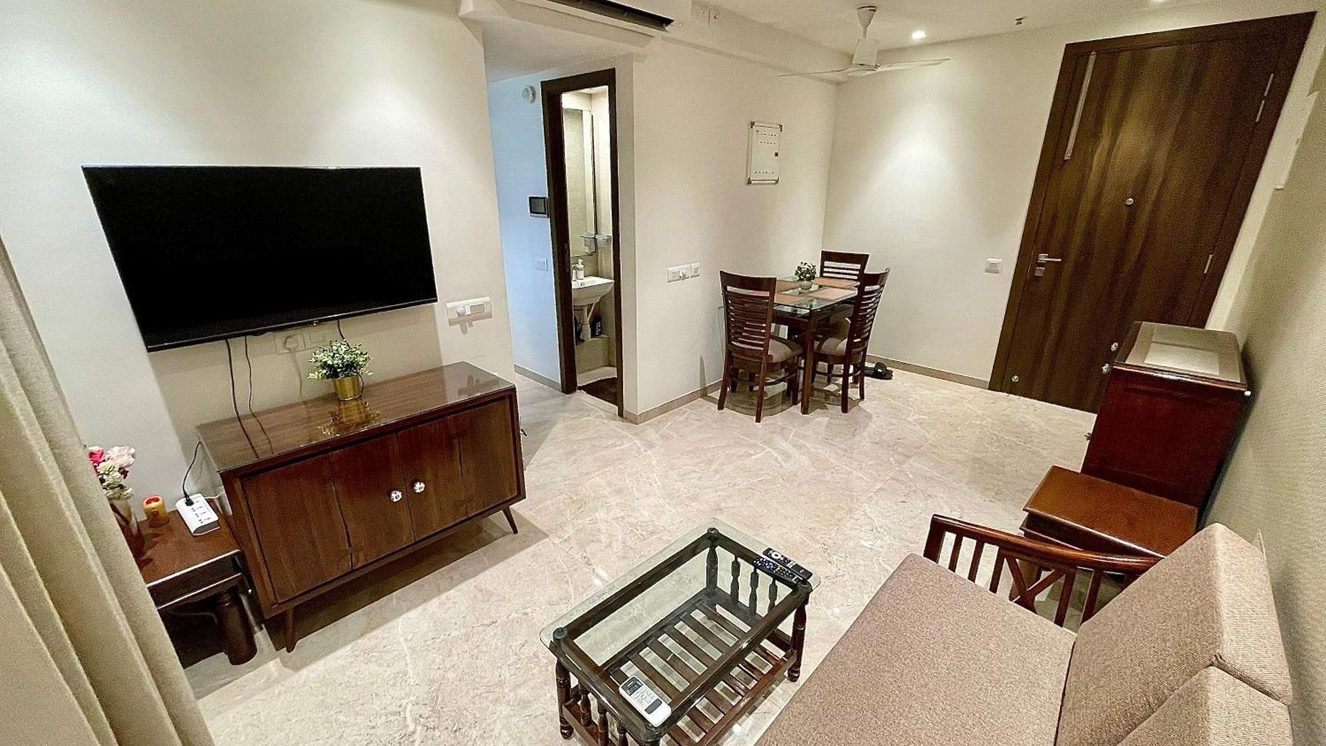 A Embassy 1 Bhk In Hiranandani Powai Mumbai