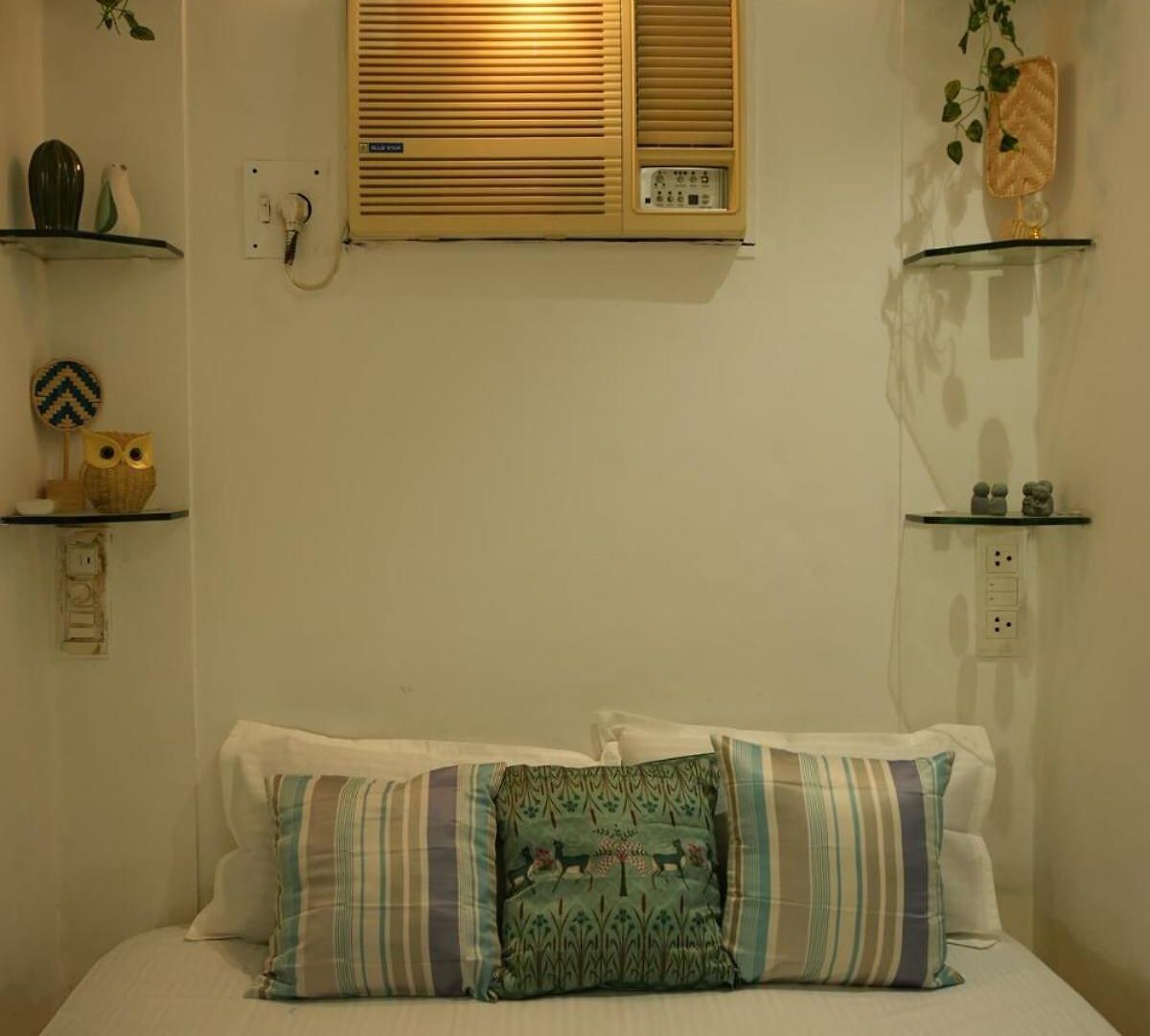 Deep 5th Floor - 3bhk Aesthetic Khar Mumbai