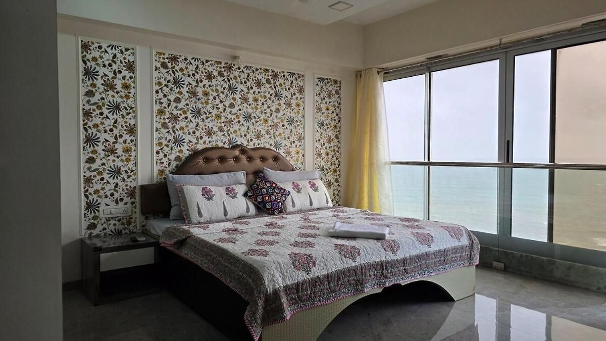 Ocean 1401- 3 Bhk Seafacing Spacious Mumbai