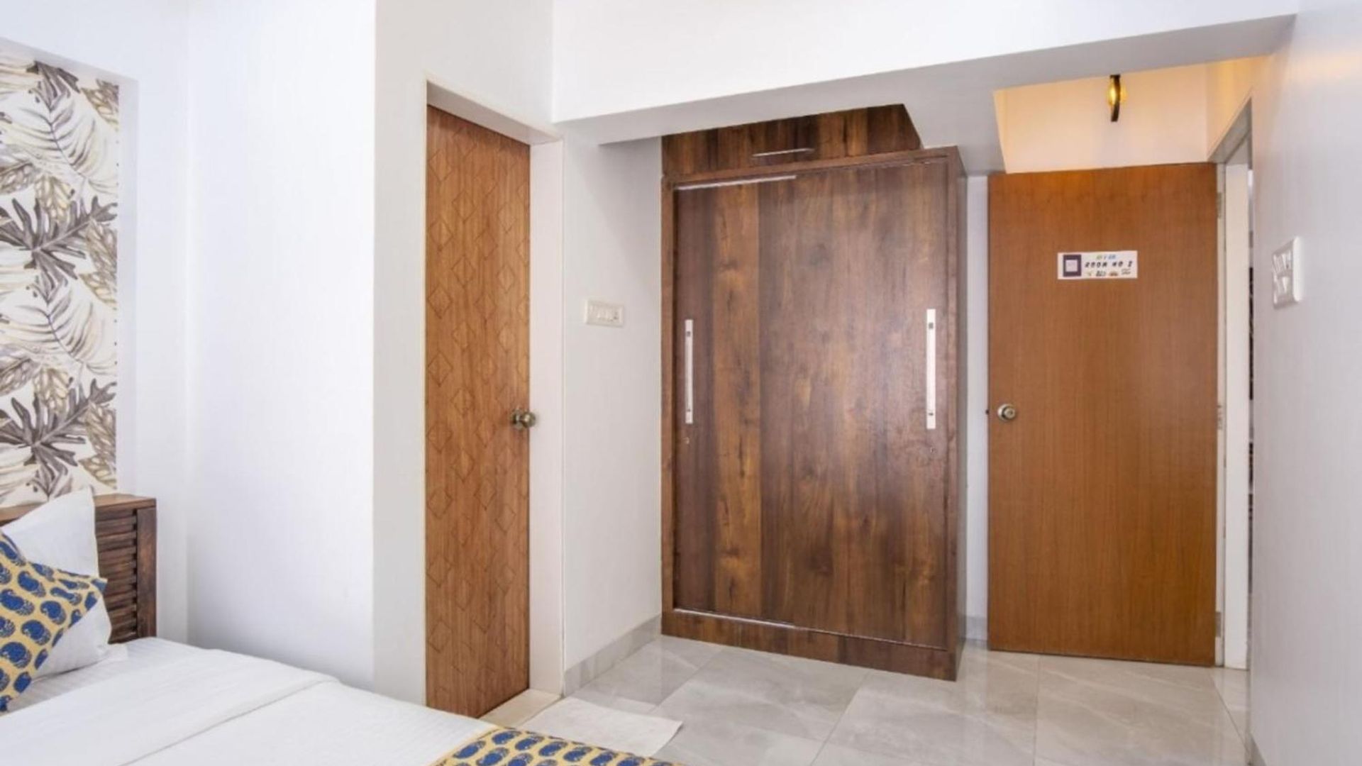 Private Rooftop 3br Near International Airport Andheri East Mumbai