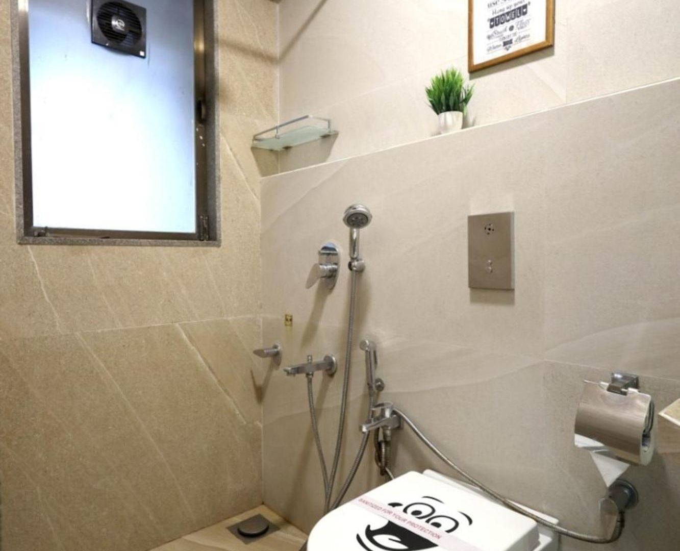 Embassy 2 Bedroom Near Bkc & Guru Nanak Hospital Bandra East