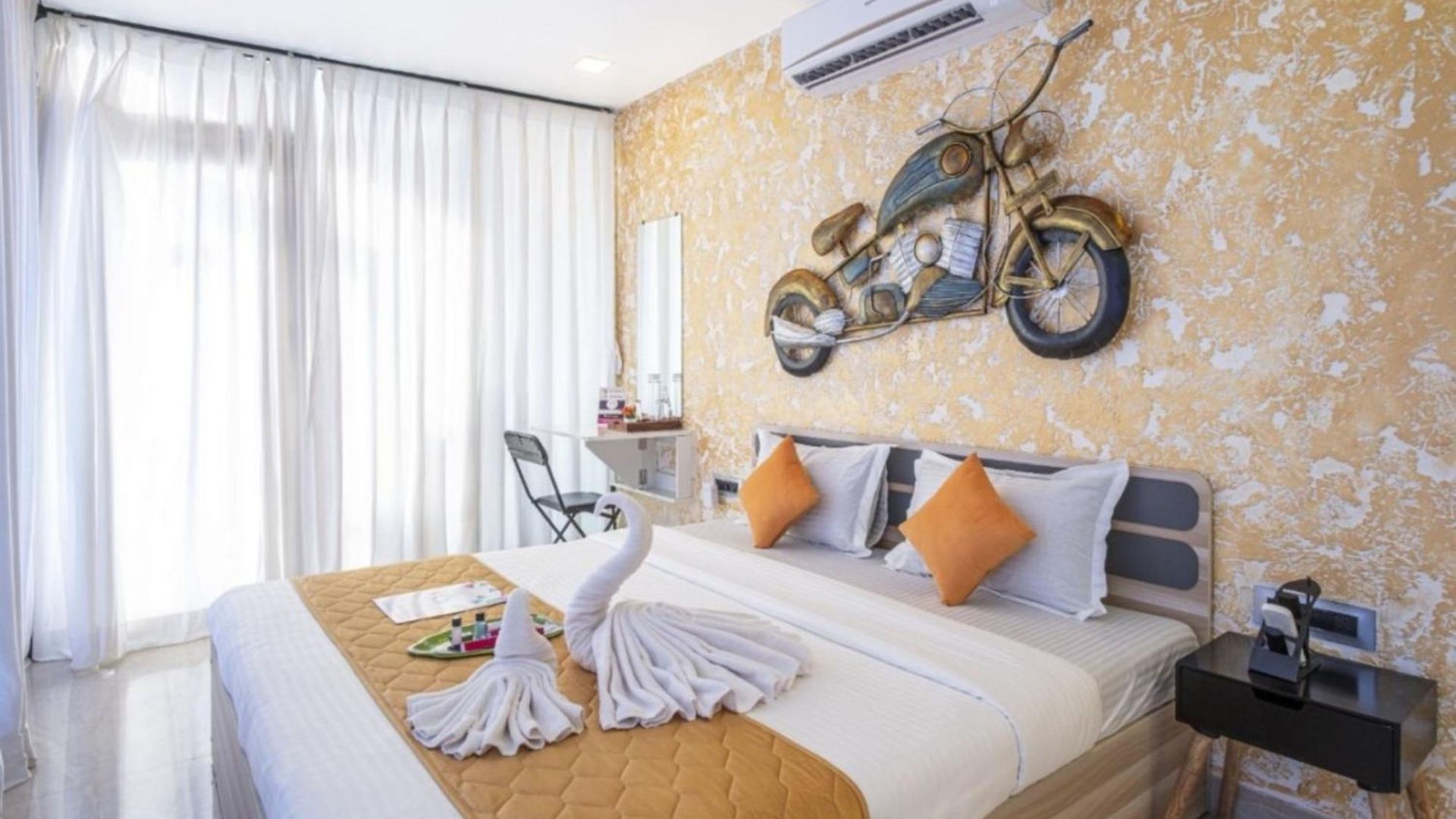 Private Rooftop 3br Near International Airport Andheri East Apartment Mumbai