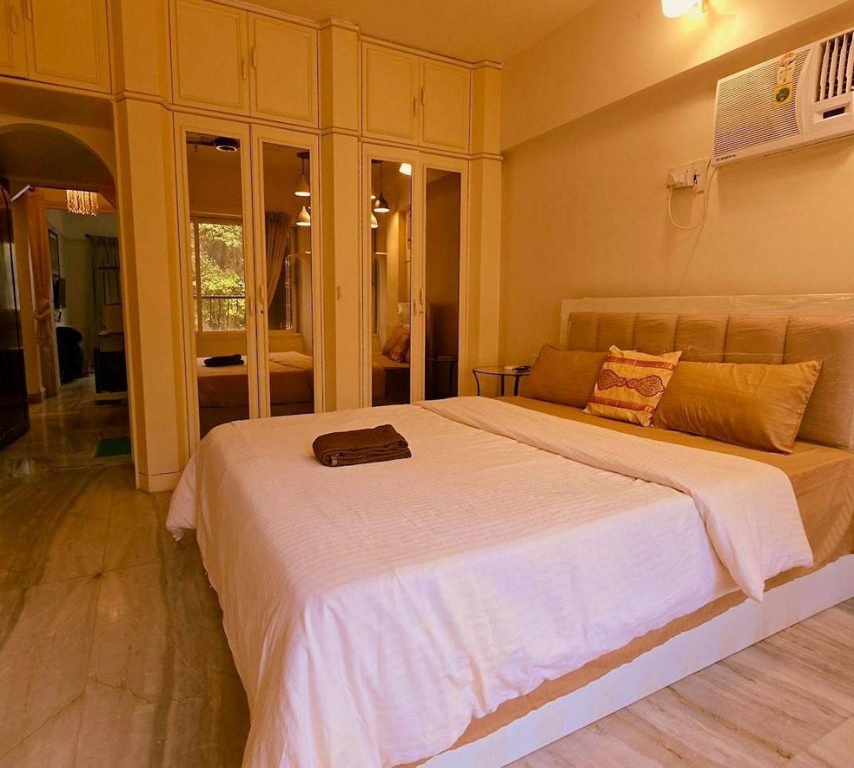 Apartment Adore 4 Bhk Luxury Apartment- Bandra Mumbai