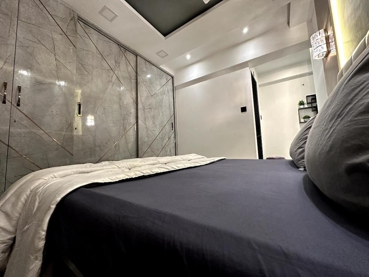 Mcsc Luxury Paradise Near Nesco Mumbai