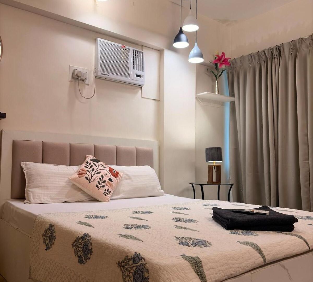 Adore 4 Bhk Luxury Apartment- Bandra Apartment *