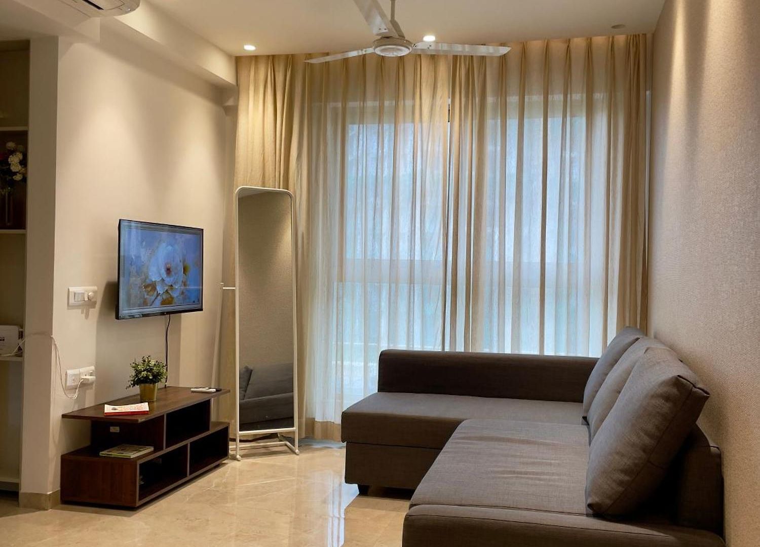 Apartment A Embassy 1 Bhk In Hiranandani Powai *