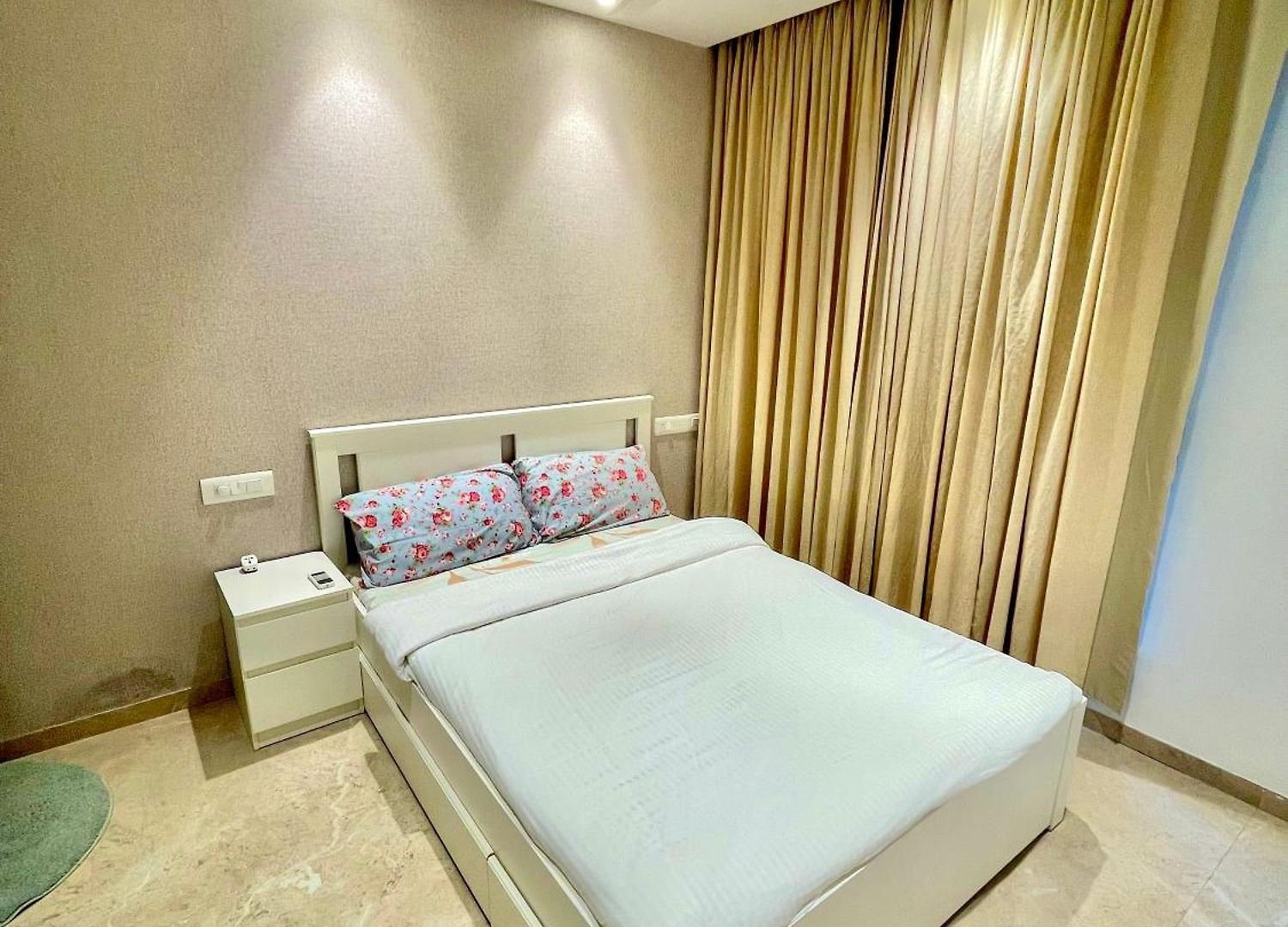 Apartment A Embassy 1 Bhk In Hiranandani Powai *