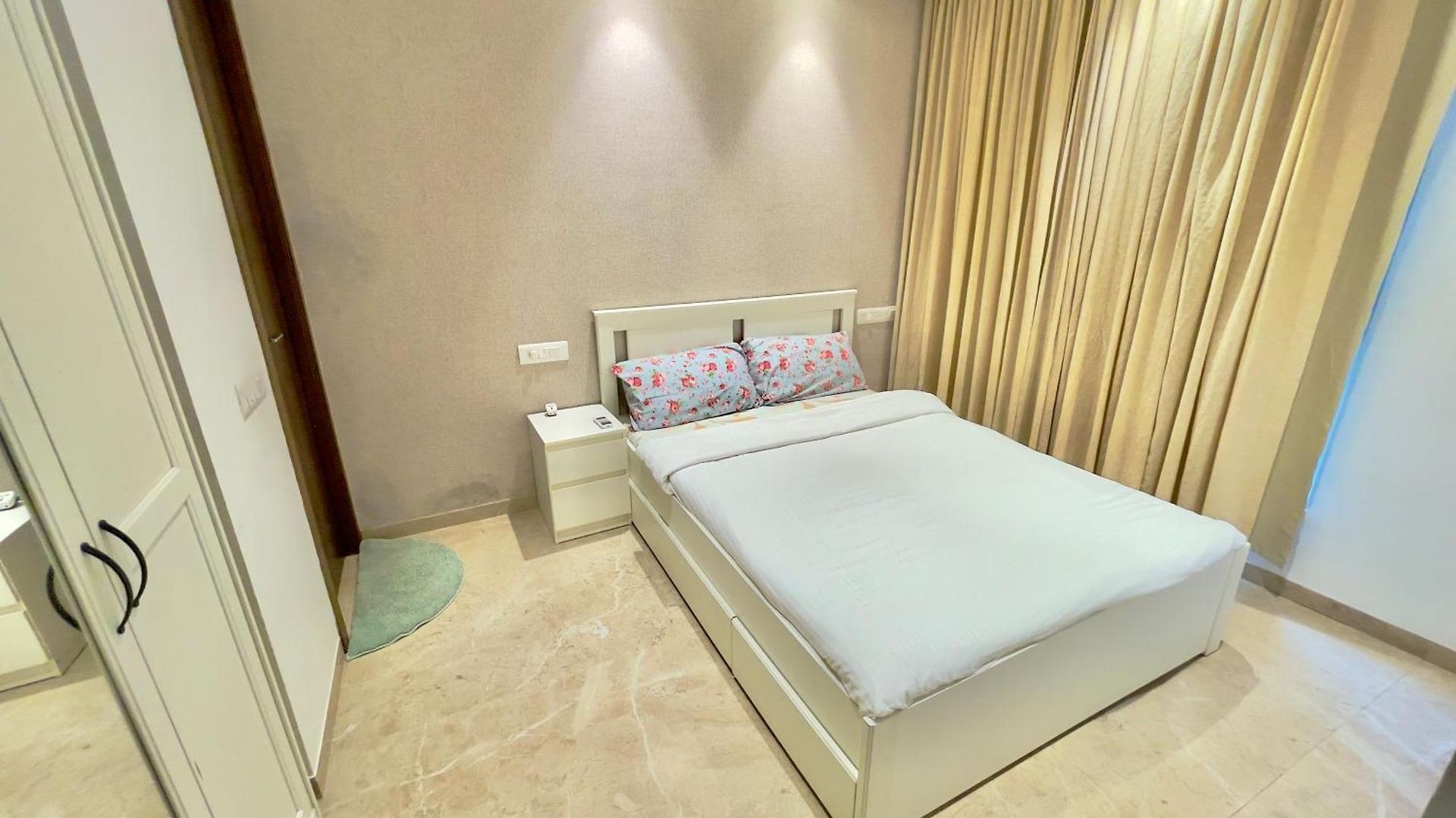 A Embassy 1 Bhk In Hiranandani Powai * Mumbai