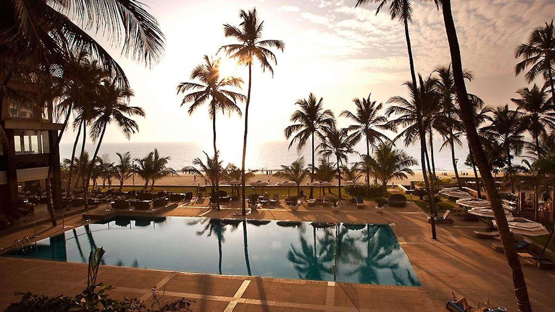Hotel Novotel Juhu 5*