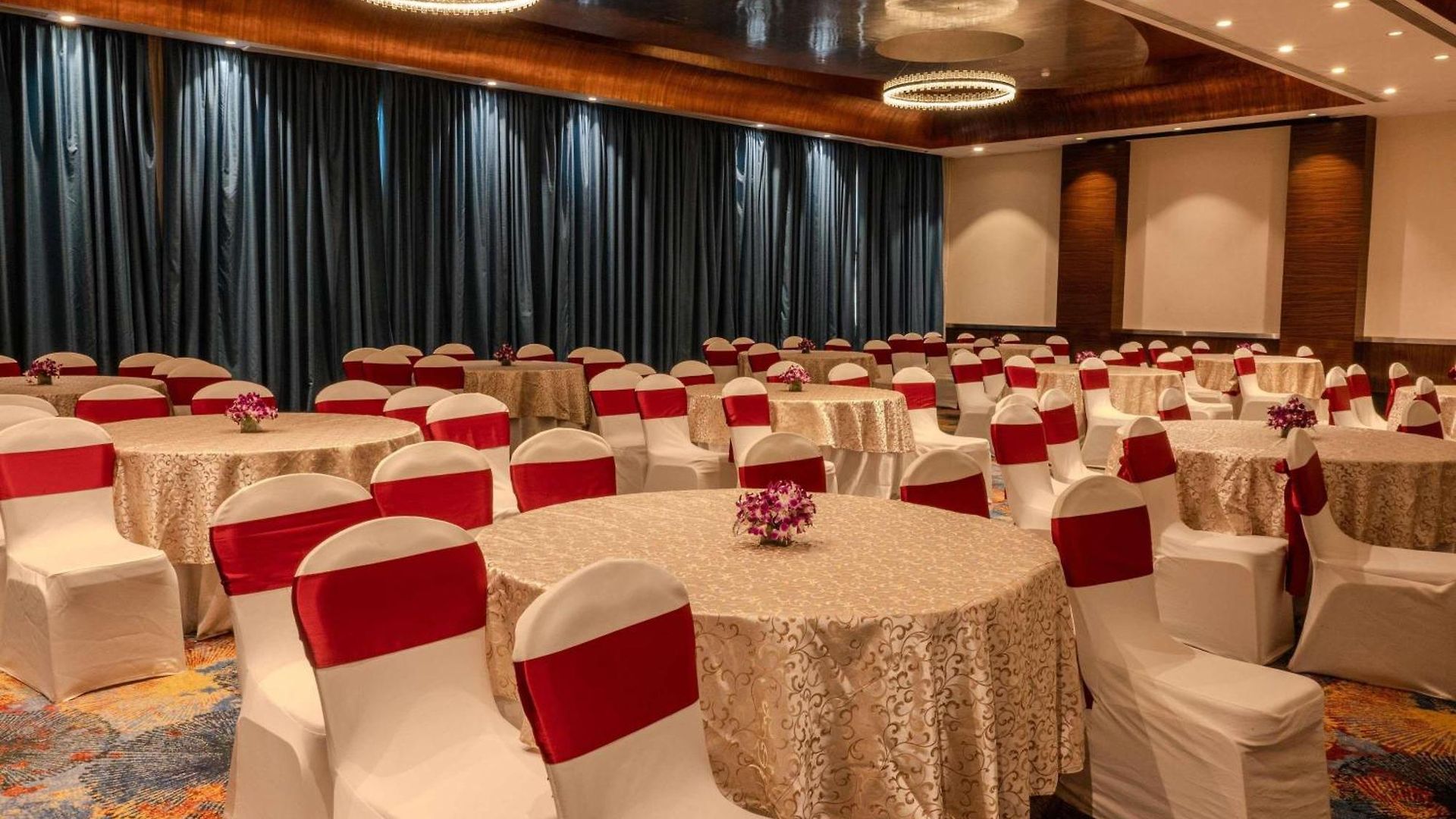 Novotel Juhu Hotel Mumbai