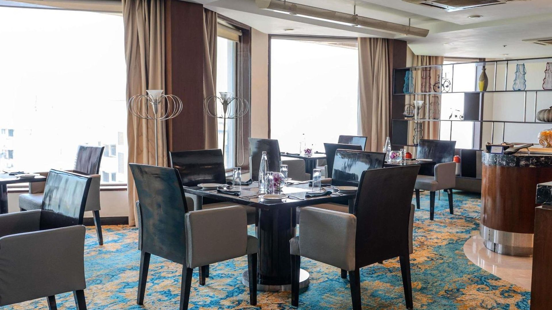 Hotel Novotel Juhu 5*
