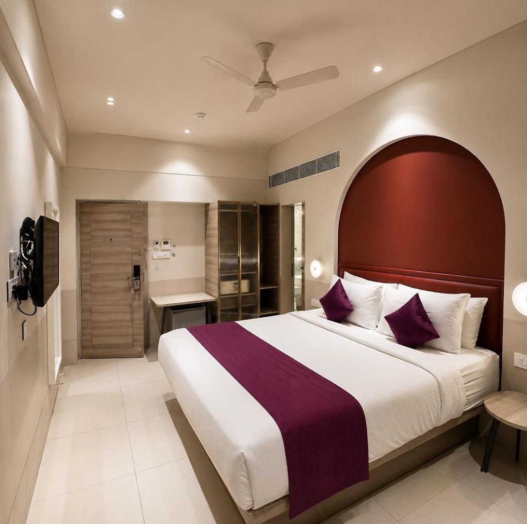 The Oriental Residency Hotel 3*