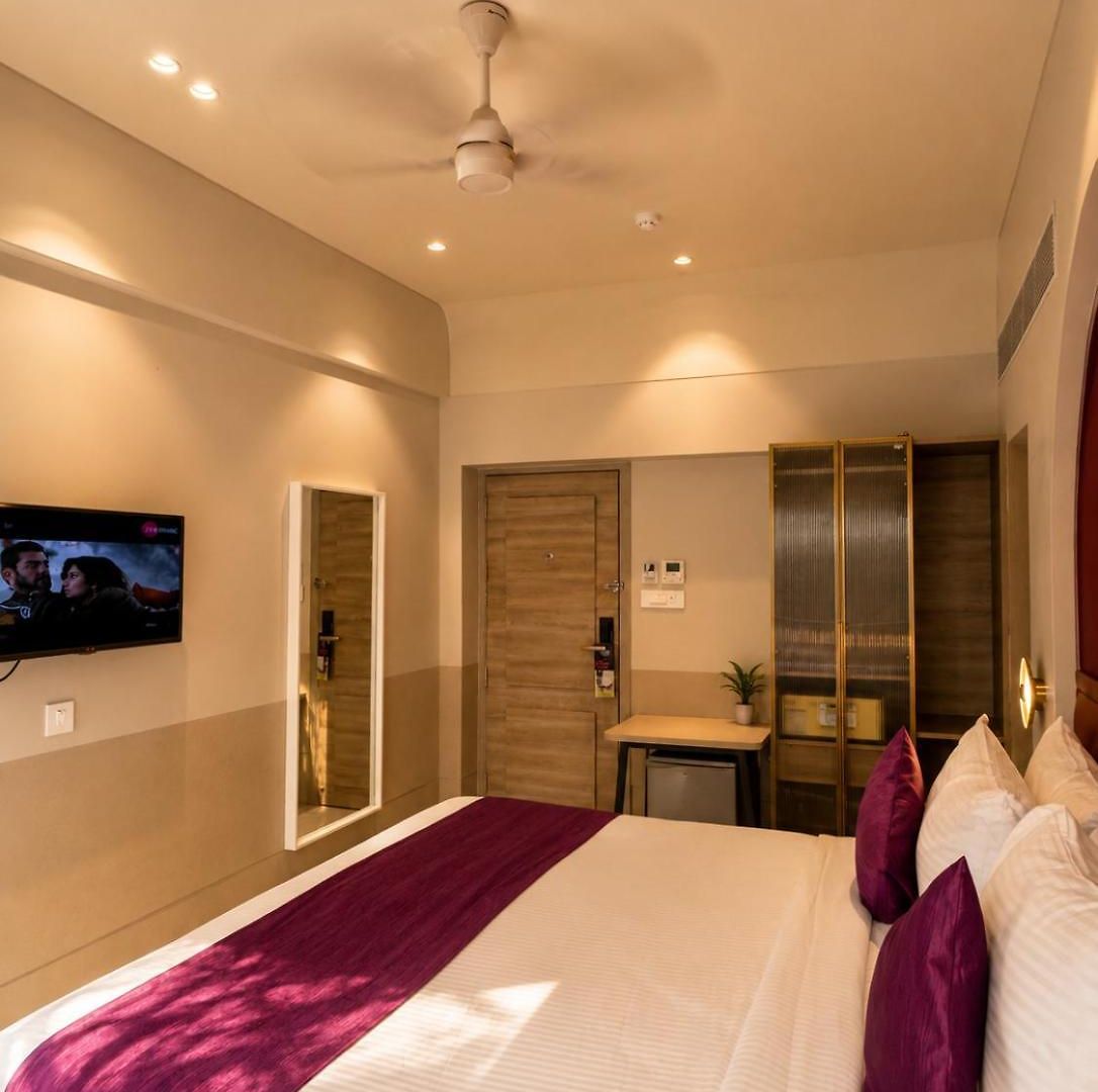 The Oriental Residency Hotel