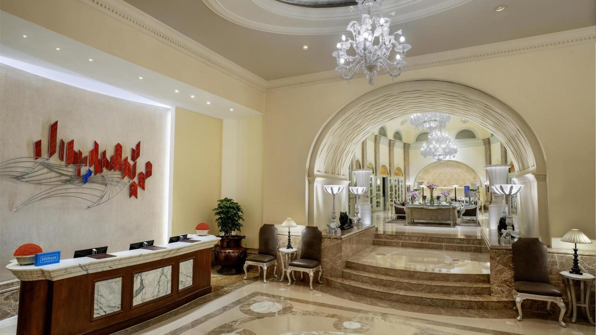 Hilton International Airport 5*