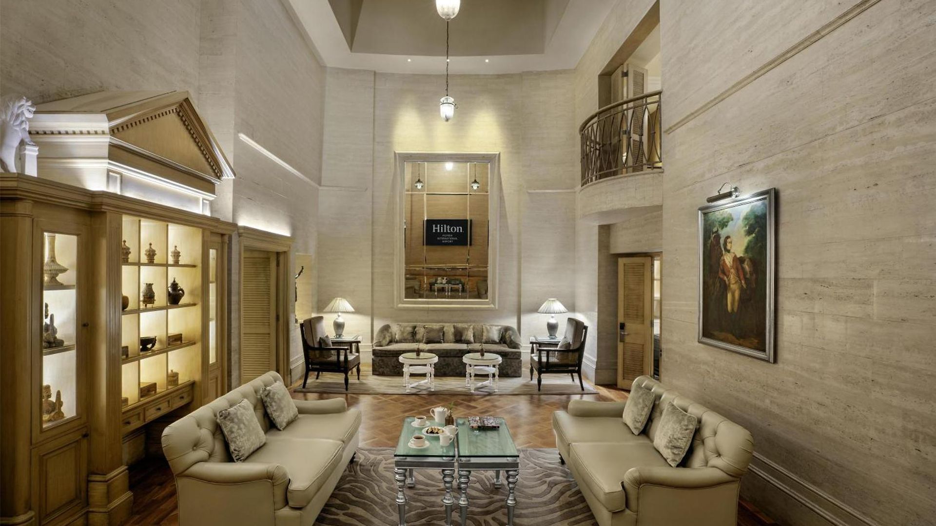 Hilton International Airport Hotel 5*