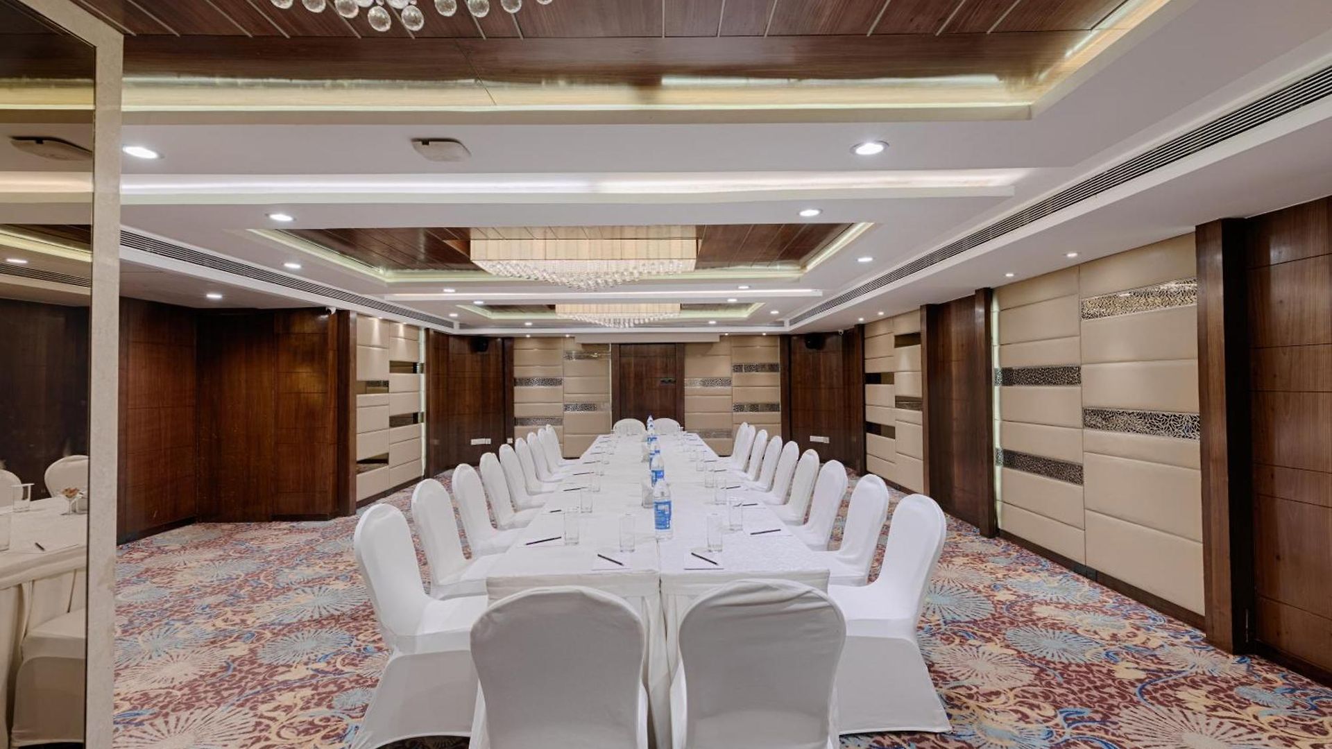 Heritage Formerly Known As Comfort Heritage Hotel 4*