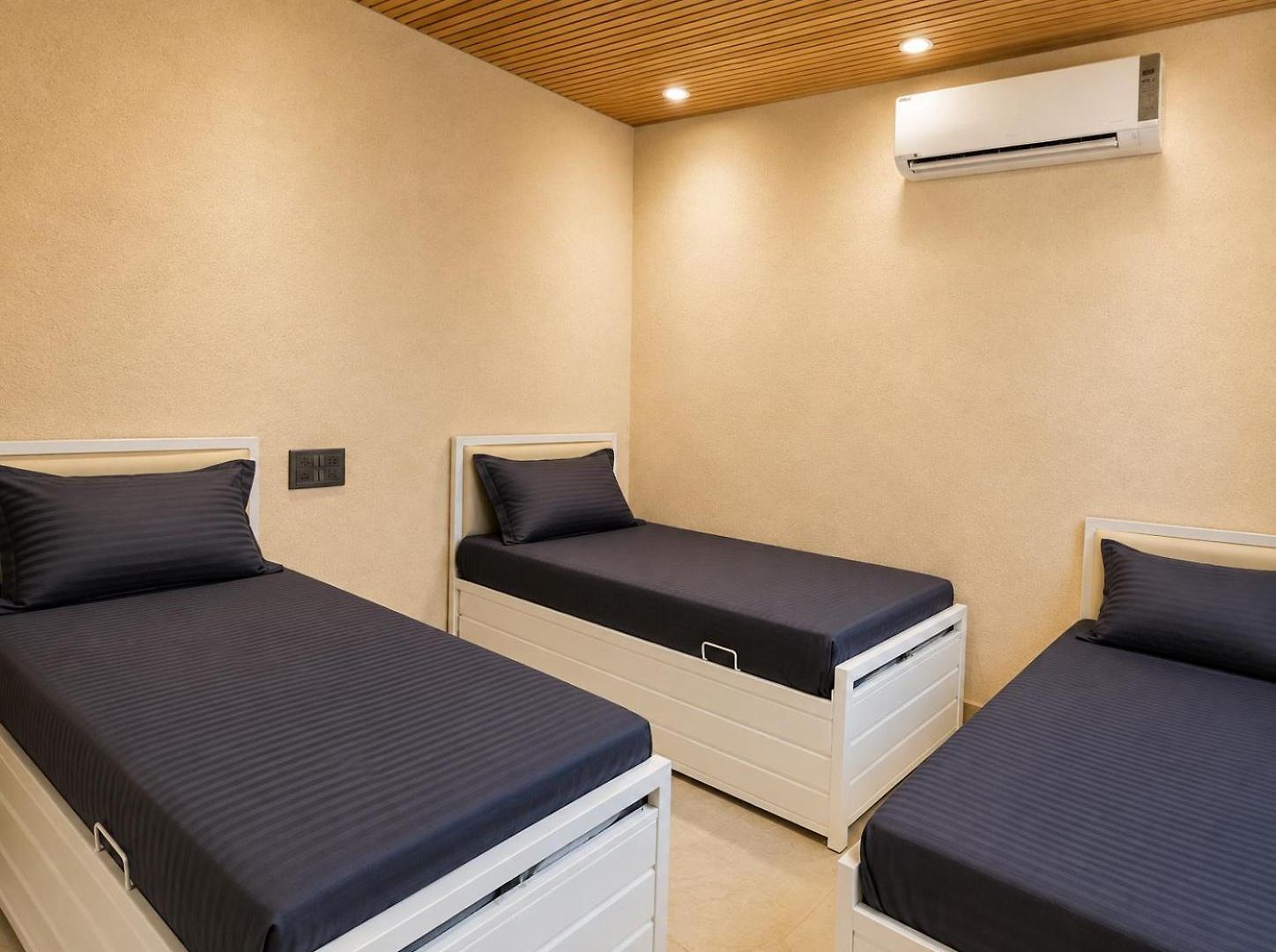 Hostel Zest Goregaon West Mumbai
