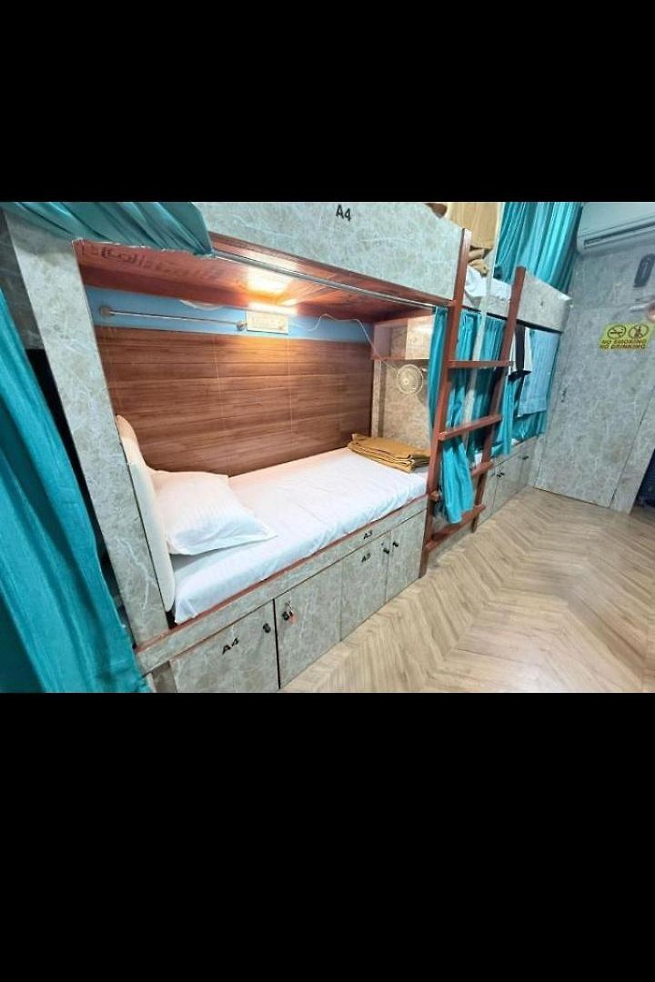 New Signature Dormaitory Hostel *