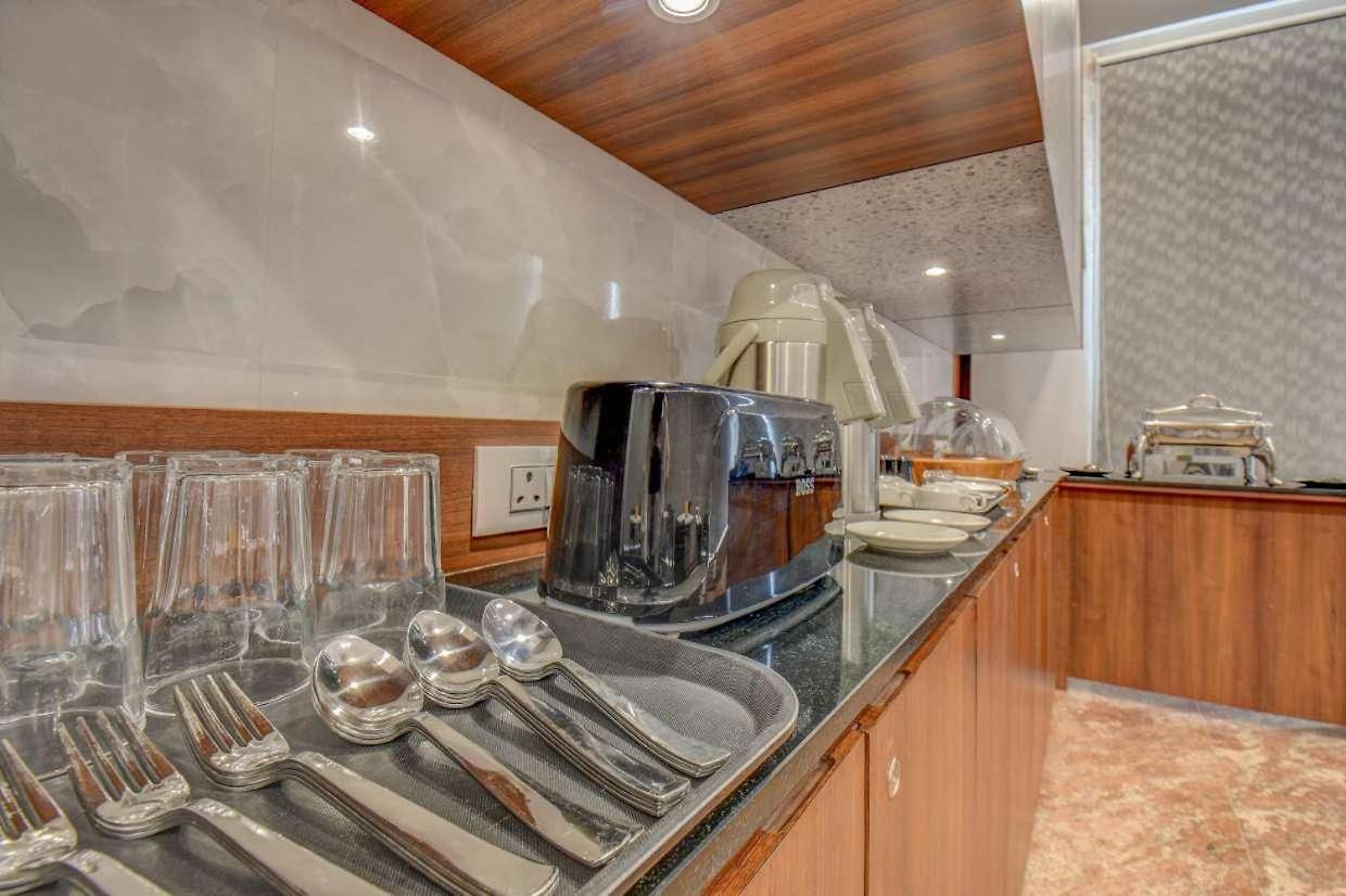 Staywood Bed & Breakfast Mumbai