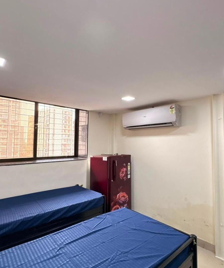 Hostel The Second