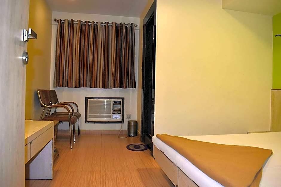 Hotel Treebo Atithi Malad 3*