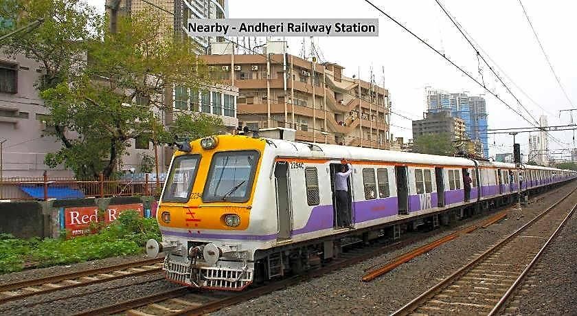 Hotel O Golden Nest Near Chhatrapati Shivaji International Airport 3*