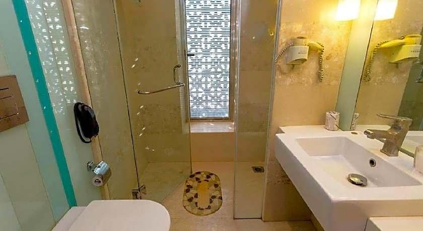 Residency 3* Mumbai