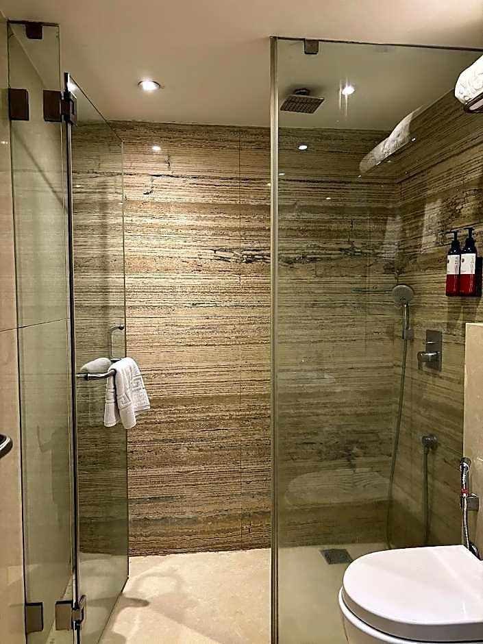 Hotel Ramee Guestline Khar Mumbai