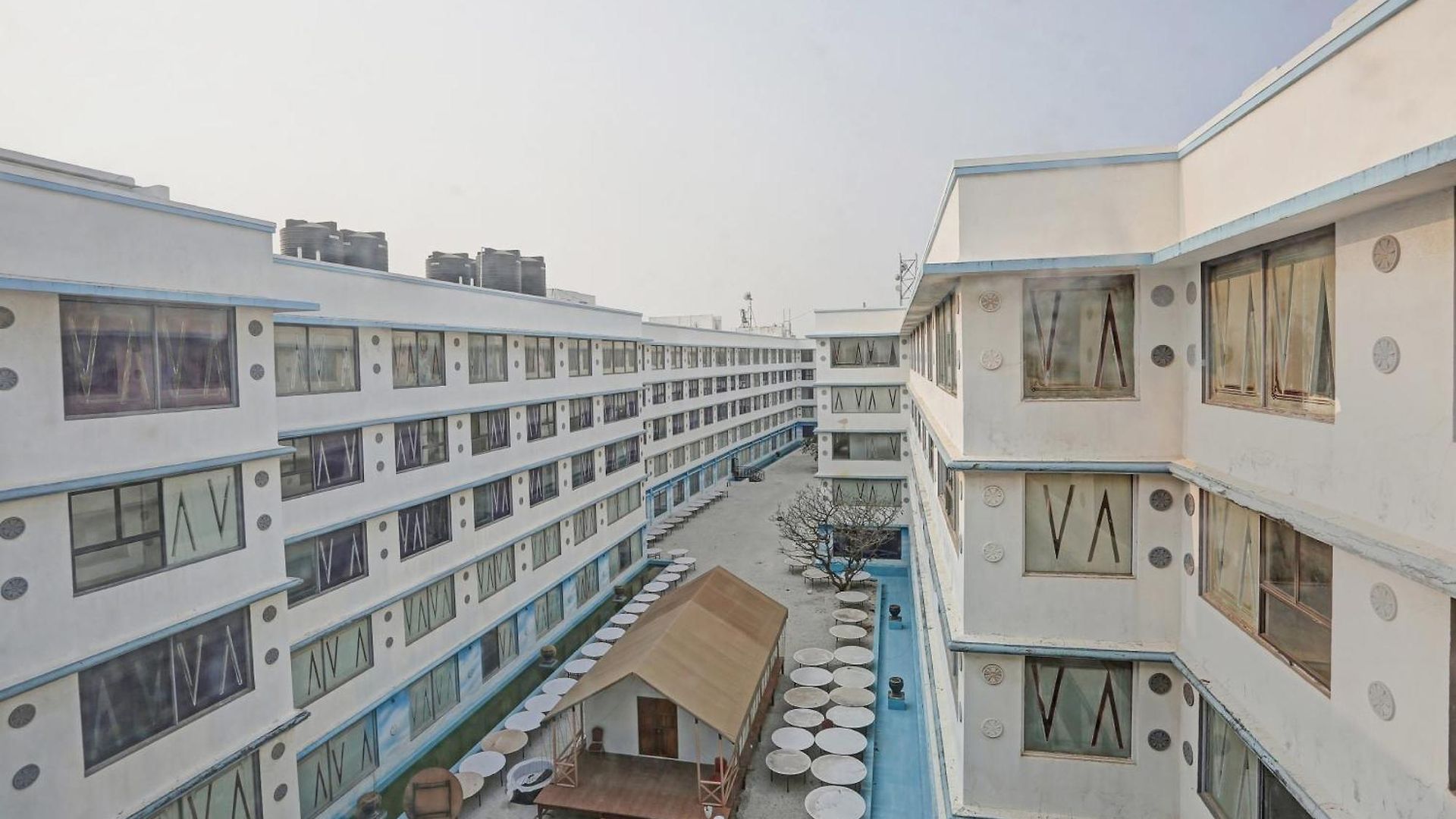 Townhouse Royal Palms Shared Serviced Hotel