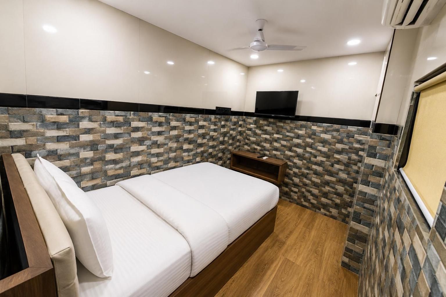 Angel International-nxt To Sahar Metro Stn *