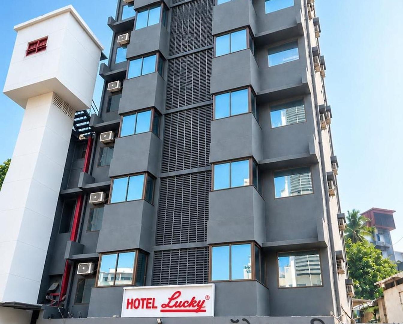 Lucky Bandra Hotel