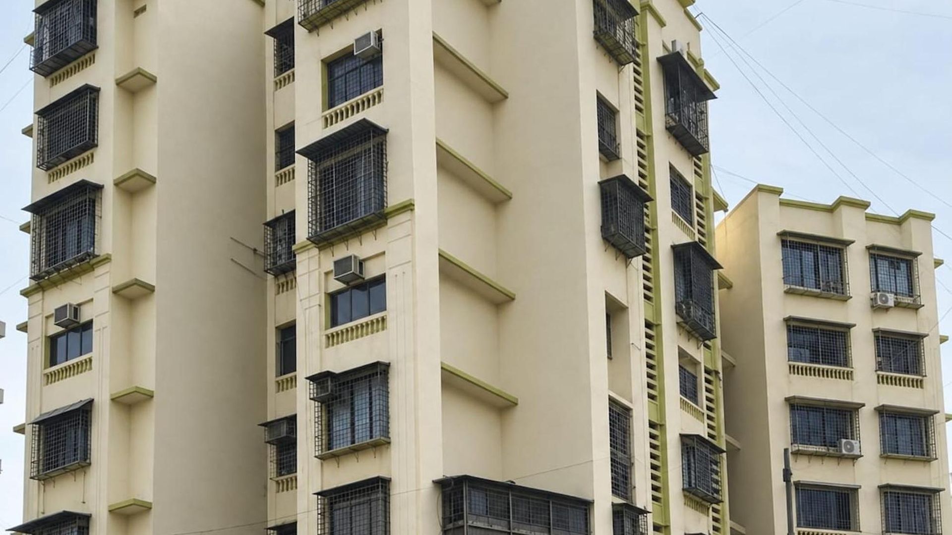 Lucky Serviced * Mumbai