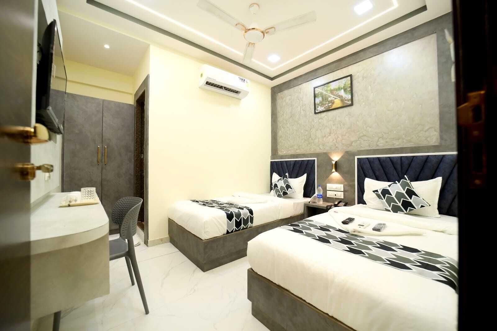 Hotel N.m. Mumbai