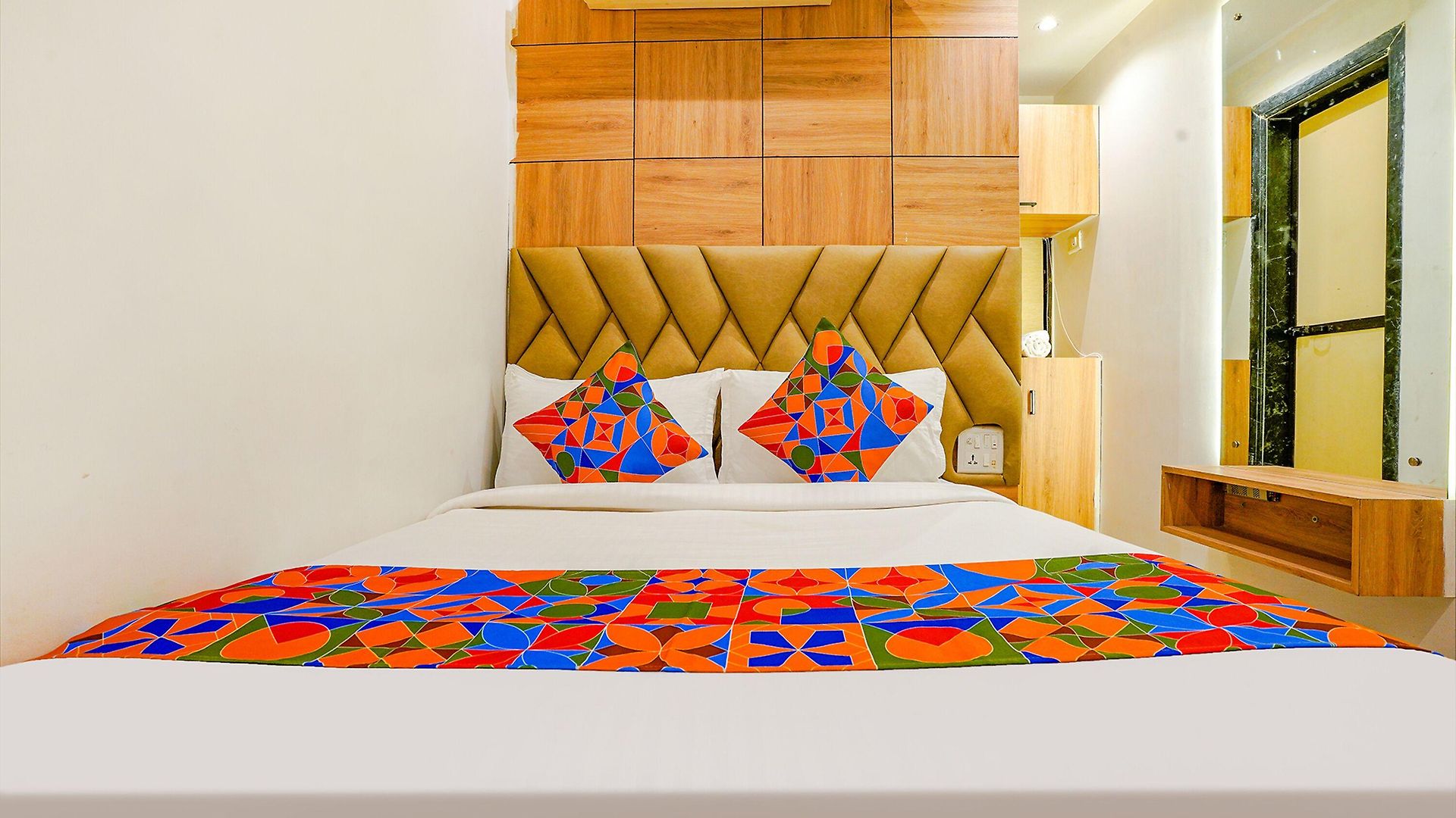 Fabexpress New Deepak - Nr & Csmt Station Hotel